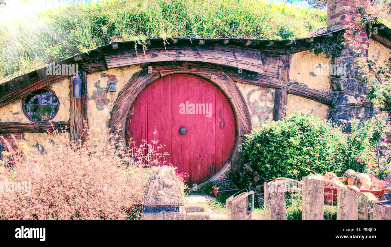Sam`s hobbit hole at the Hobbiton movie set, Matamata Nz Stock Photo